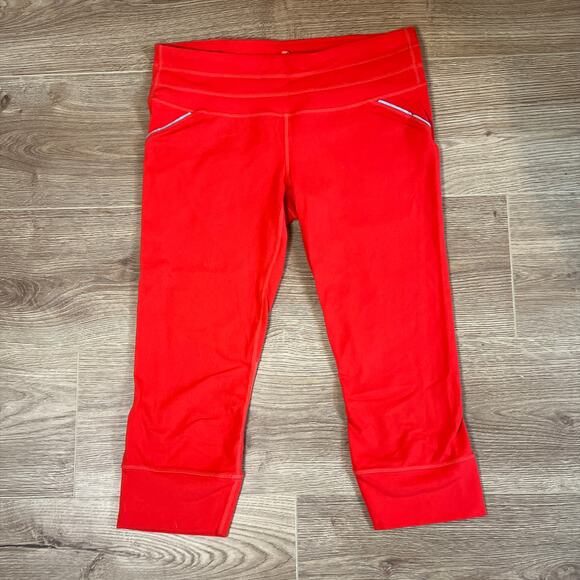 Athleta Relay Capri Leggings Size Medium Red Orange - Picture 2 of 8